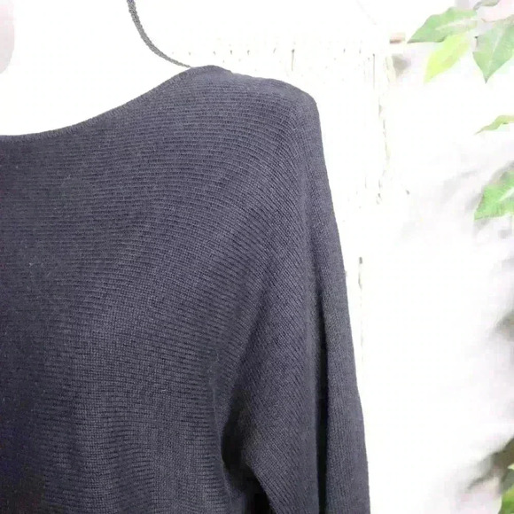 Michael Kors | Long Sleeve Knit Tunic Blouse - Picture 3 of 6